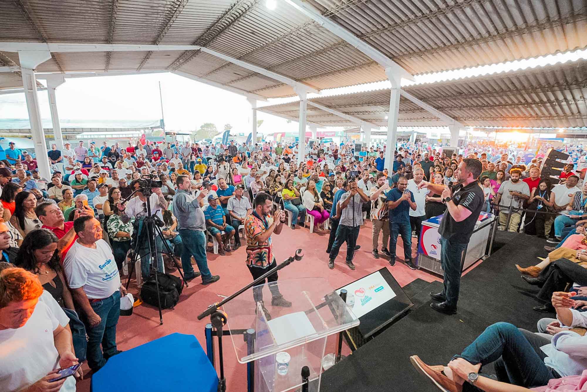 Paulo Dantas lança Programa Leite do Coração para beneficiar mais de