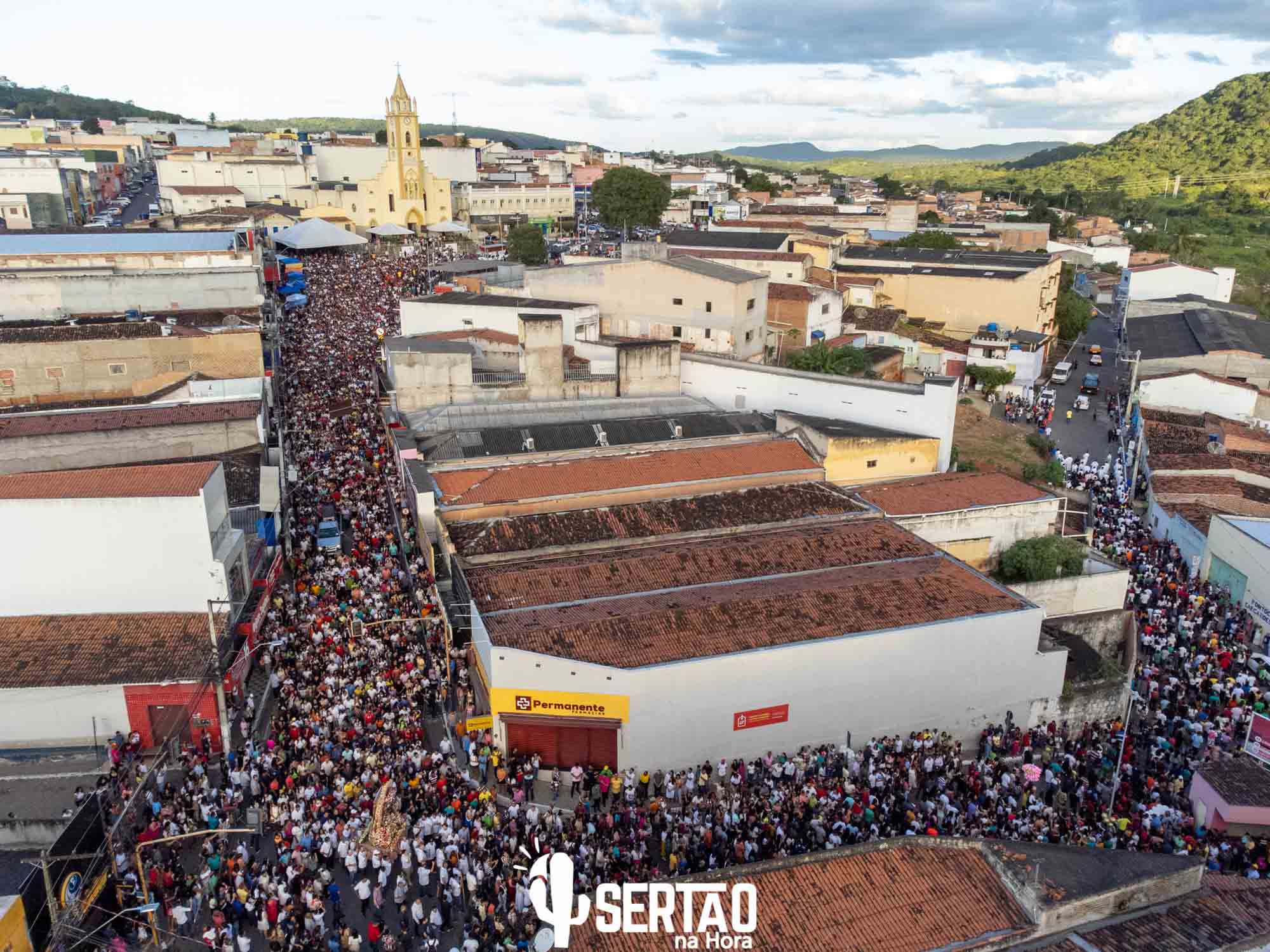 Festa de Senhora SantAna começa nesta terça feira 16 procissão