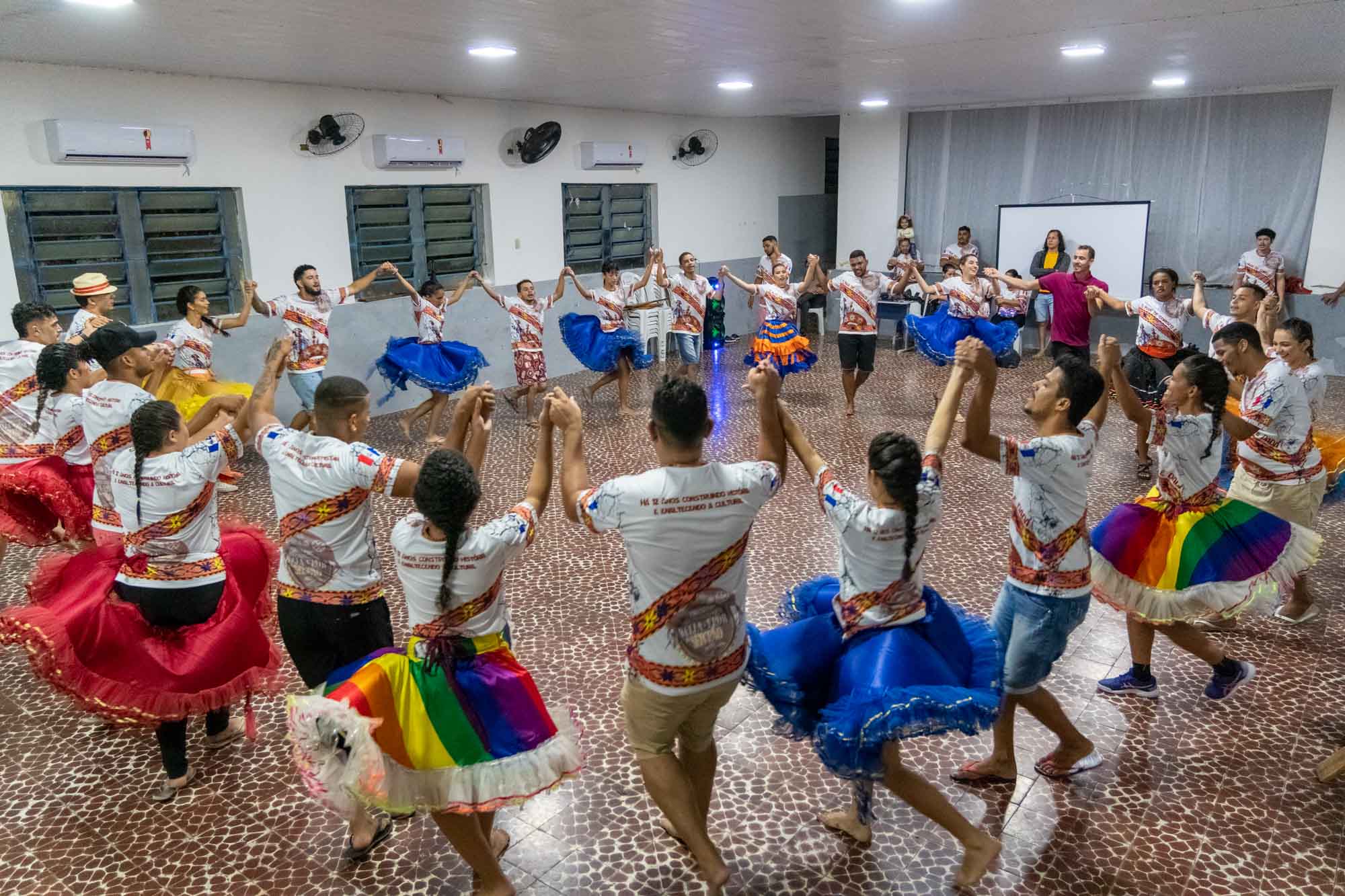 Cangaço Novo é um espetáculo de cultura pop no sertão